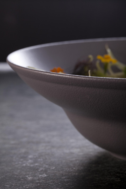Assiette extra creuse rond noir porcelaine vitrifiée Neo Fusion Rak