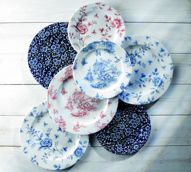 Assiette plate rond Rose Chintz Prague Blue porcelaine vitrifiée Ø 21 cm Vintage Prints Rose Chintz Churchill
