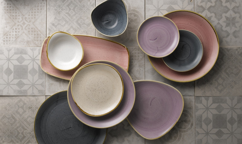 Assiette à bord droit rond Petal Pink porcelaine vitrifiée Ø 26 cm Stonecast Petal Churchill