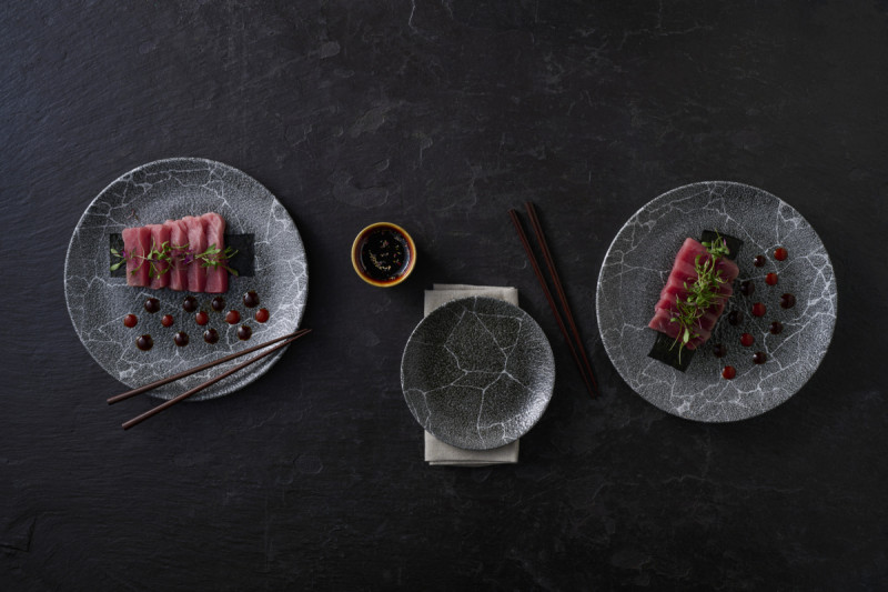 Assiette coupe plate rond Quartz Black porcelaine vitrifiée Ø 28,8 cm Kintsugi Reverse Churchill